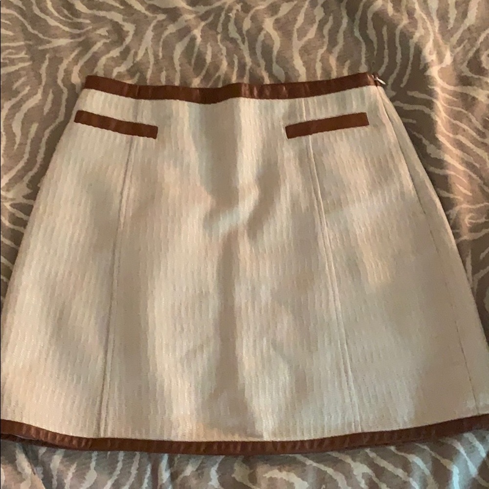 Tibi skirt size 6 with leather trim